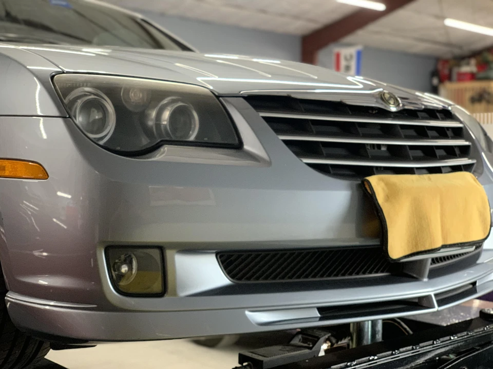 2005 Chrysler Crossfire - Image 10 of 28