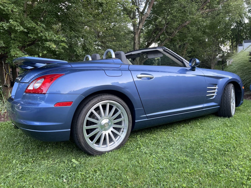 2005 Chrysler Crossfire - Image 6 of 31