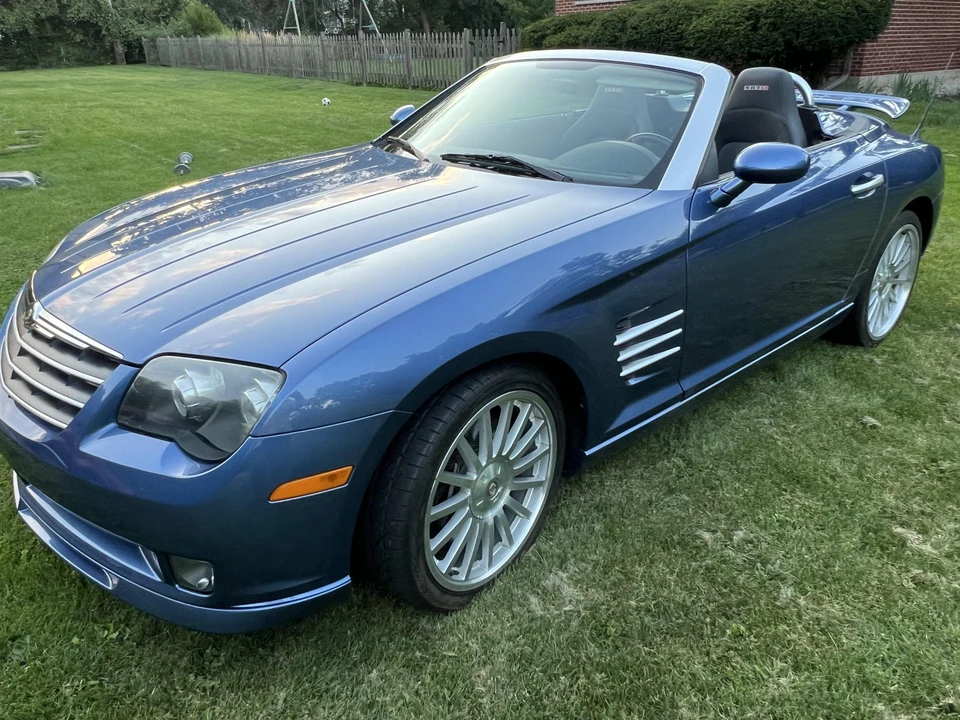2005 Chrysler Crossfire - Image 2 of 31