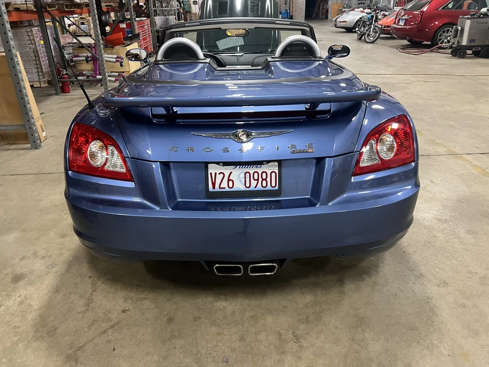 2005 Chrysler Crossfire - Image 11 of 31