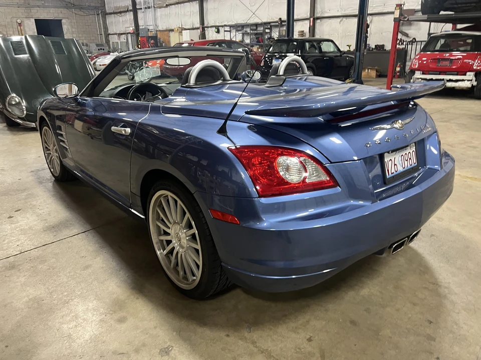 2005 Chrysler Crossfire - Image 10 of 31