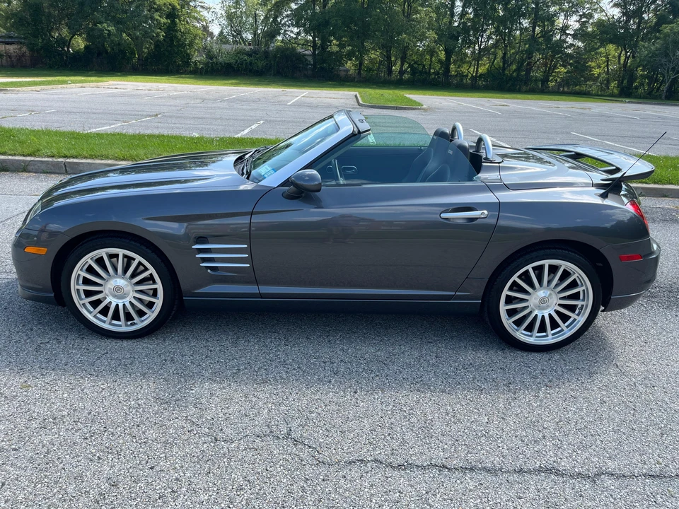 2005 Chrysler Crossfire - Image 8 of 31