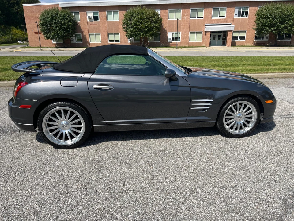 2005 Chrysler Crossfire - Image 21 of 31