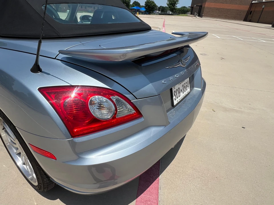 2005 Chrysler Crossfire - Image 29 of 31