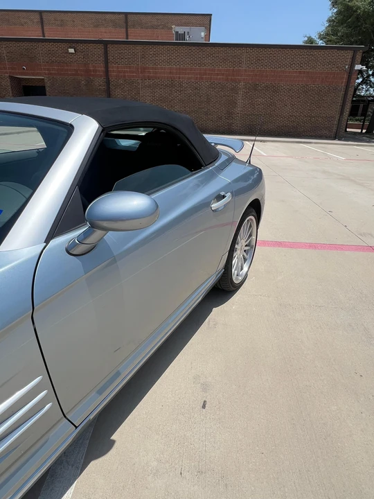 2005 Chrysler Crossfire - Image 27 of 31