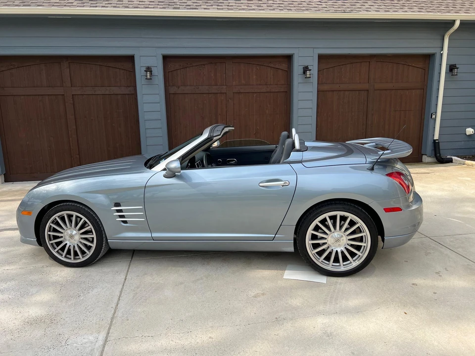 2005 Chrysler Crossfire - Image 10 of 31