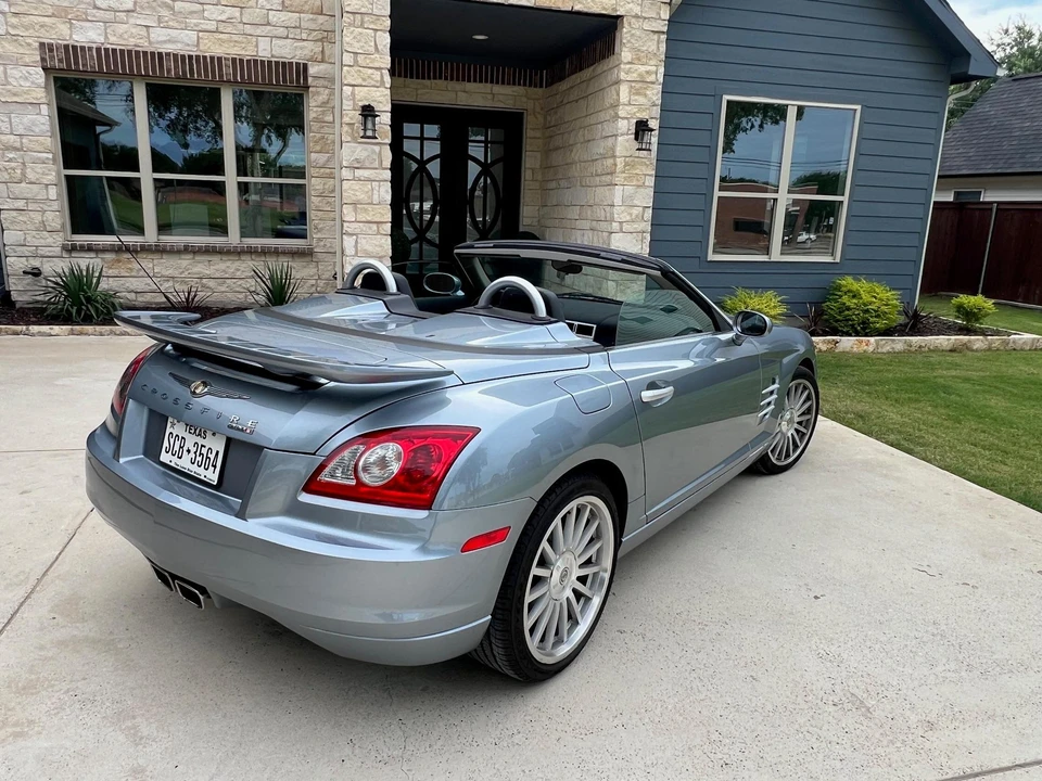 2005 Chrysler Crossfire - Image 12 of 31