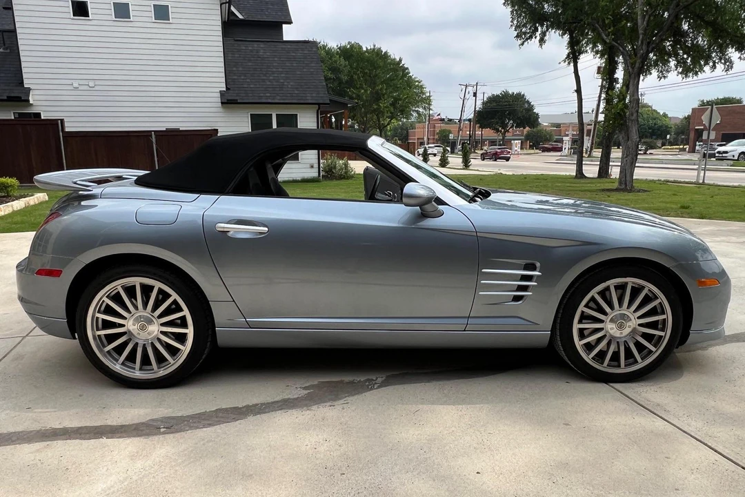2005 Chrysler Crossfire - Image 3 of 31