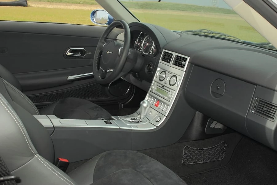 2005 Chrysler Crossfire - Image 5 of 11