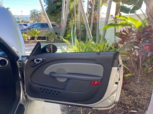 2005 Chrysler PT Cruiser - Image 12 of 21