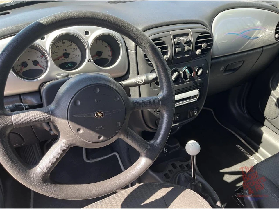 2005 Chrysler PT Cruiser - Image 10 of 11
