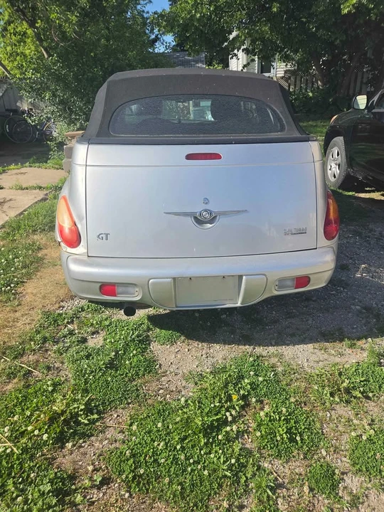 2005 Chrysler PT Cruiser - Image 2 of 4
