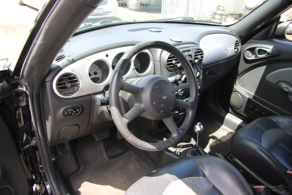 2005 Chrysler PT Cruiser - Image 15 of 21