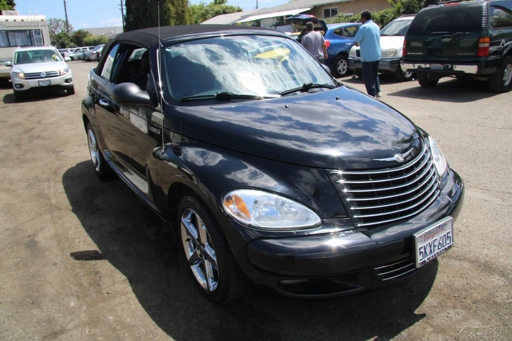 2005 Chrysler PT Cruiser - Image 10 of 21