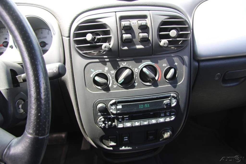 2005 Chrysler PT Cruiser - Image 18 of 21
