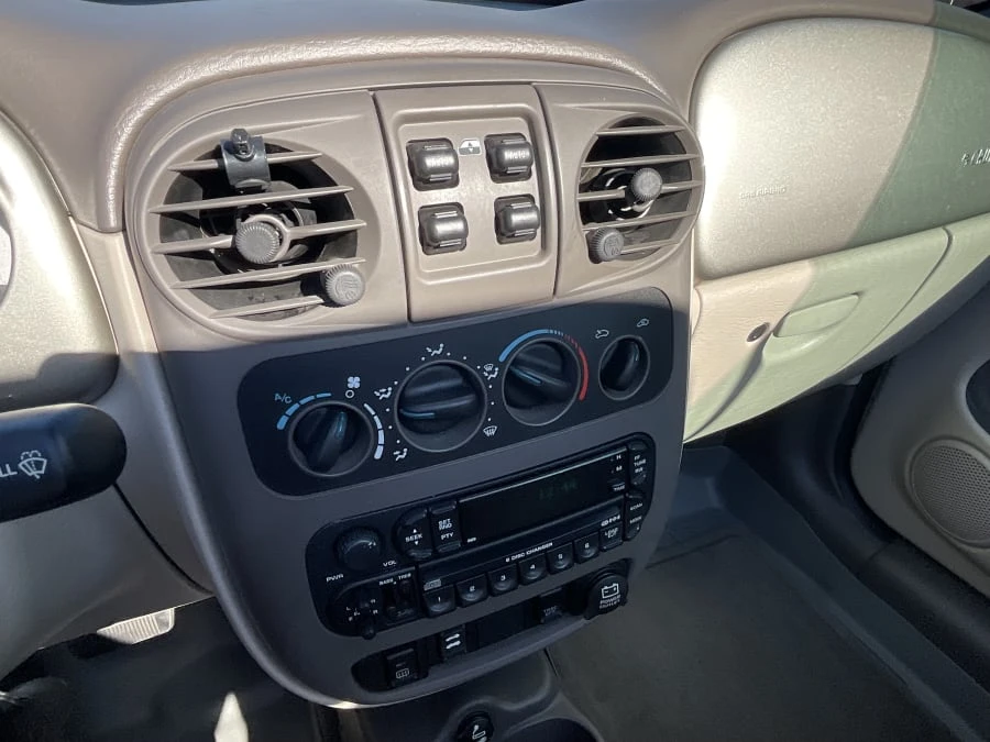 2005 Chrysler PT Cruiser - Image 10 of 13