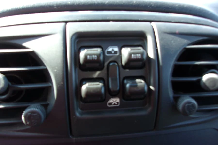 2005 Chrysler PT Cruiser - Image 11 of 13