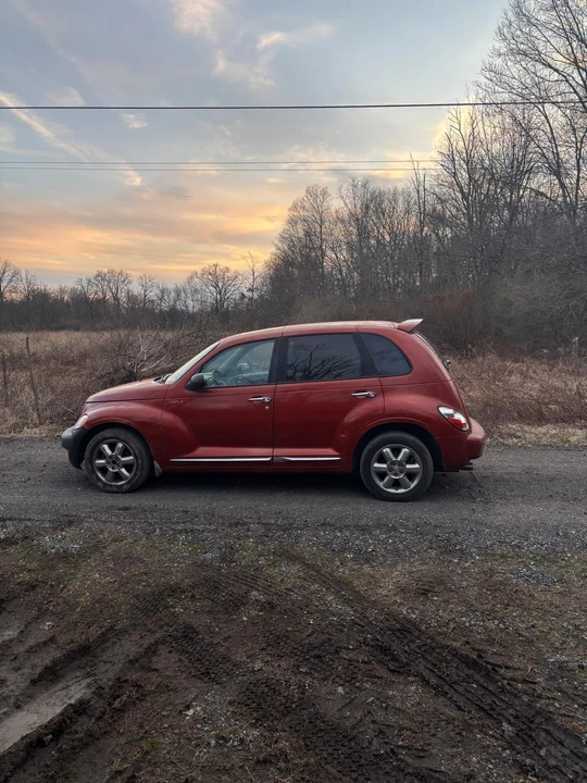2005 Chrysler PT Cruiser - Image 2 of 8