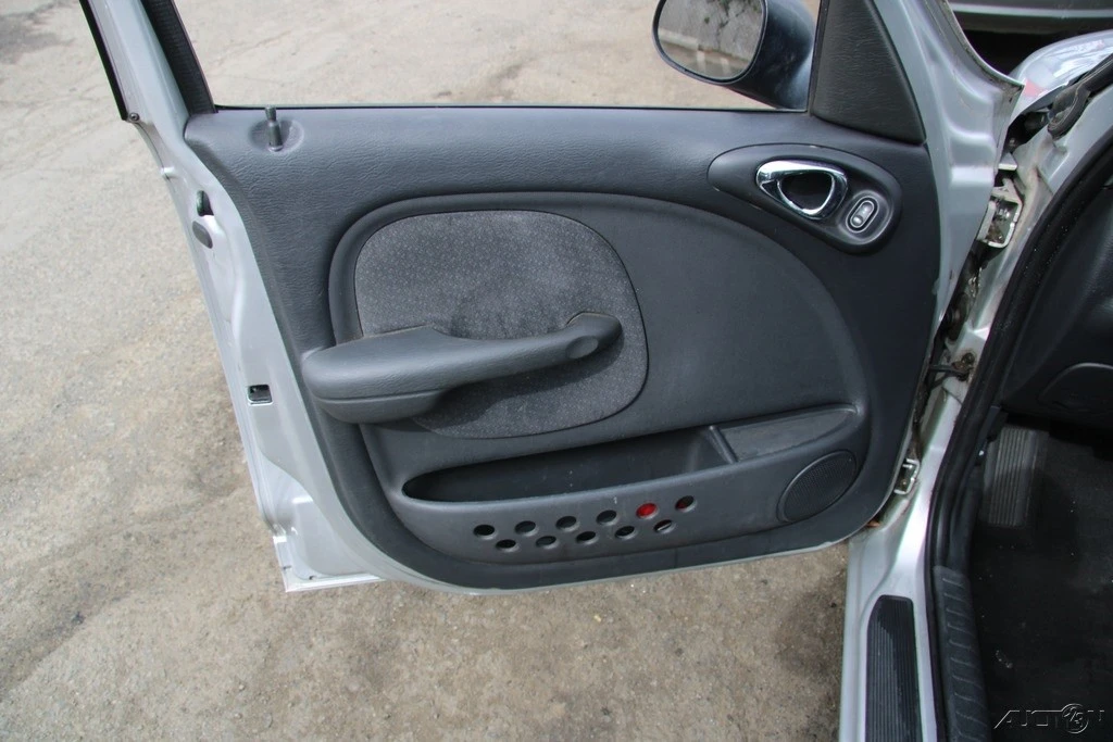 2005 Chrysler PT Cruiser - Image 13 of 21