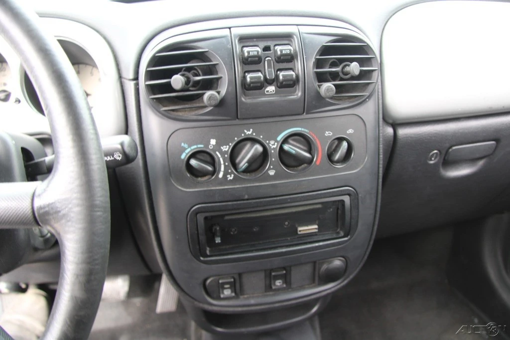 2005 Chrysler PT Cruiser - Image 19 of 21