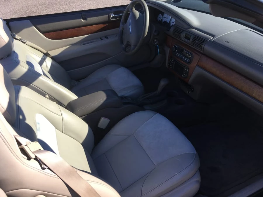 2005 Chrysler Sebring - Image 5 of 6