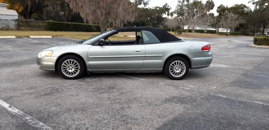 2005 Chrysler Sebring - Image 2 of 10