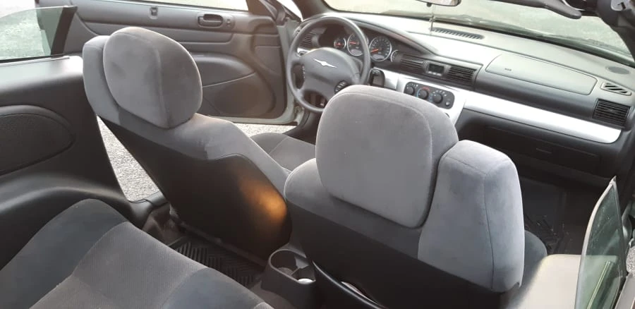 2005 Chrysler Sebring - Image 8 of 10