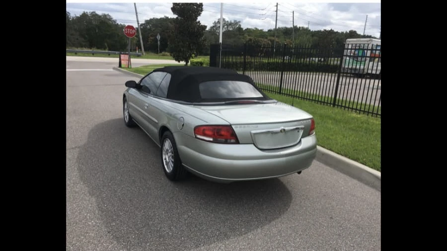 2005 Chrysler Sebring - Image 2 of 3