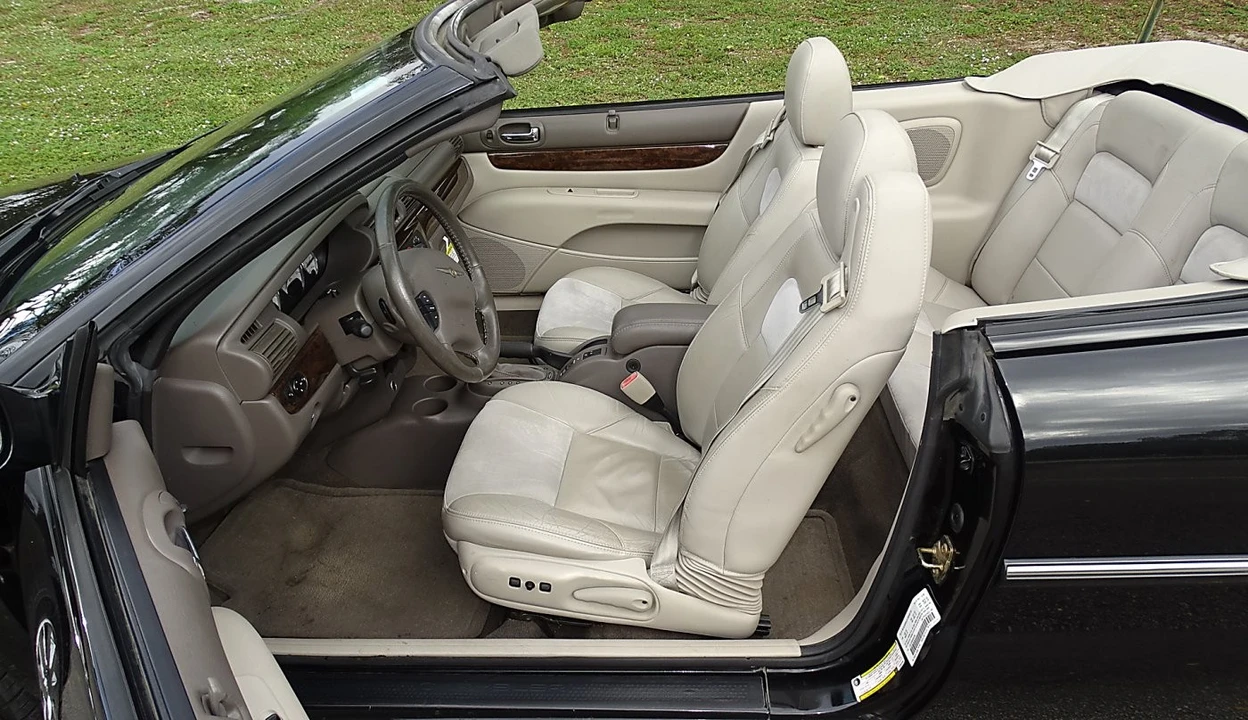 2005 Chrysler Sebring - Image 19 of 21
