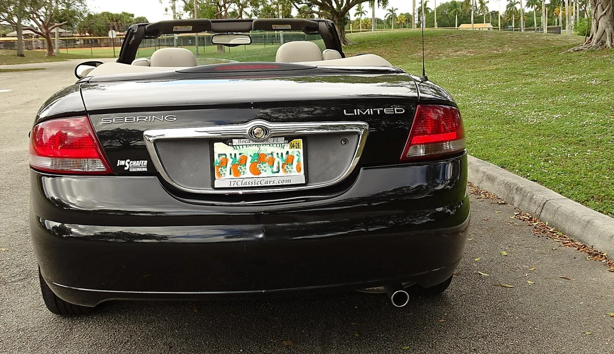 2005 Chrysler Sebring - Image 12 of 21