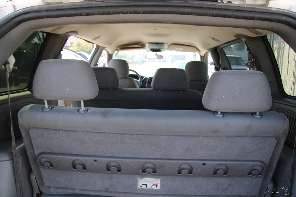 2005 Chrysler Town & Country - Image 21 of 21