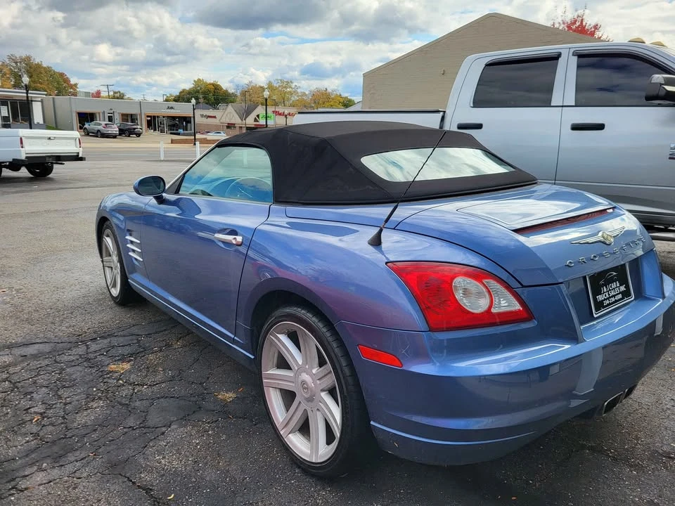 2005 Chrysler Crossfire - Image 2 of 5