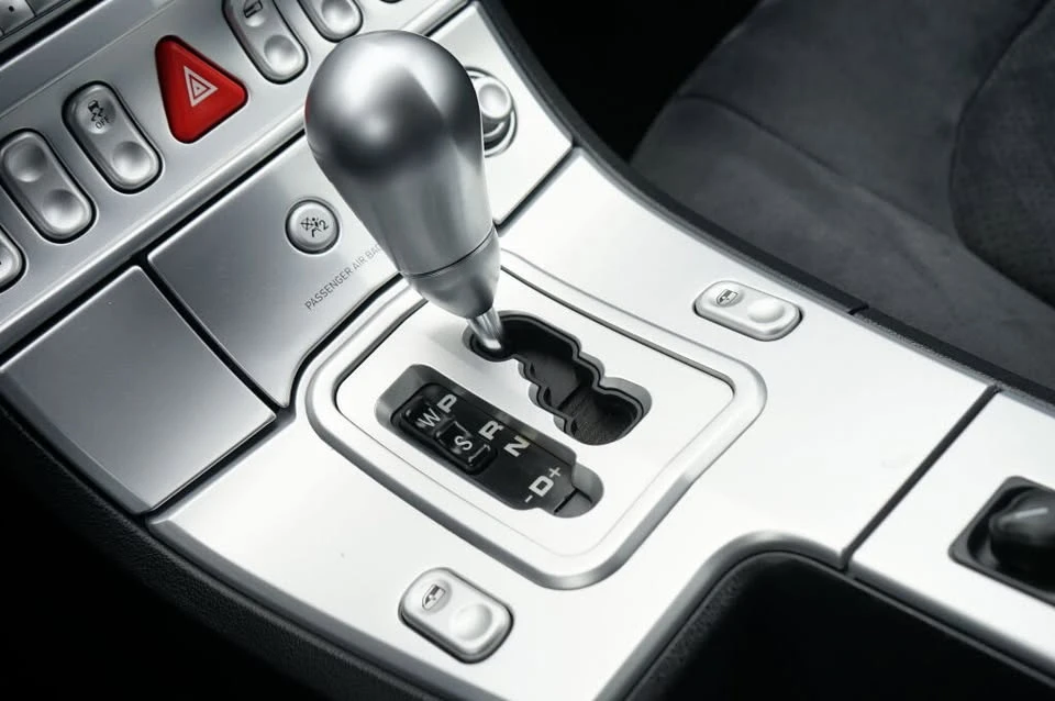 2005 Chrysler Crossfire - Image 14 of 16