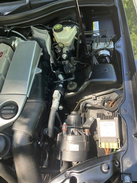 2005 Chrysler Crossfire - Image 7 of 12