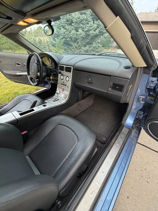 2005 Chrysler Crossfire - Image 13 of 18
