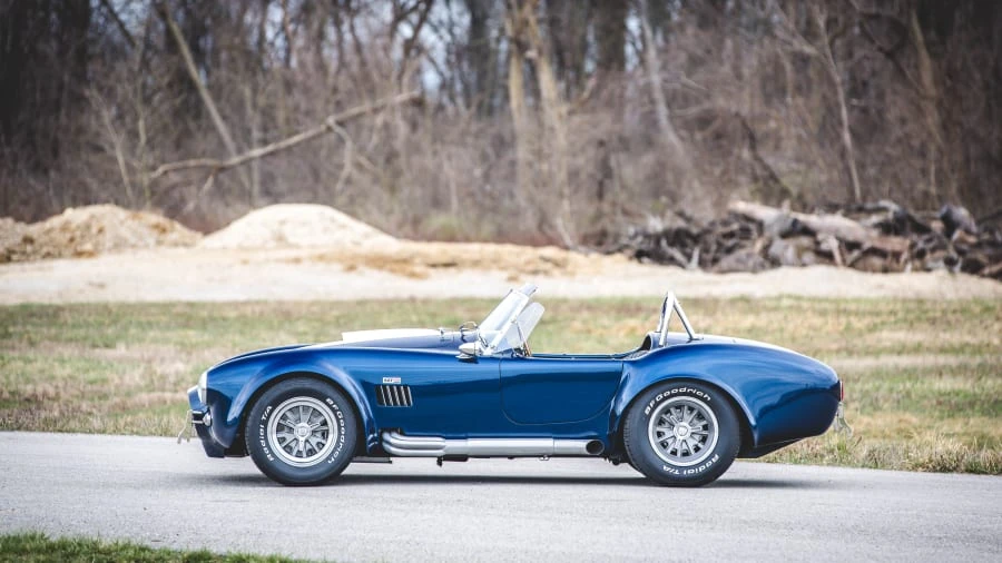 2005 Superformance - Image 2 of 12