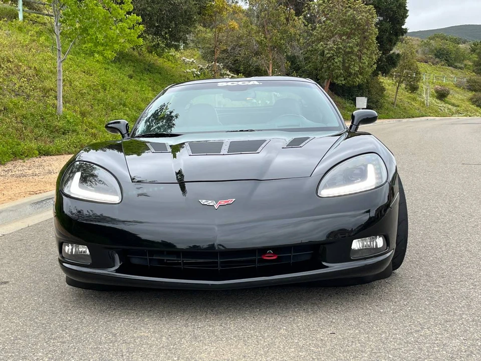 2005 Chevrolet Corvette C6 - Image 2 of 12