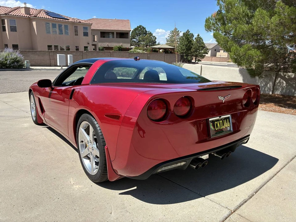 2005 Chevrolet Corvette C6 - Image 2 of 7