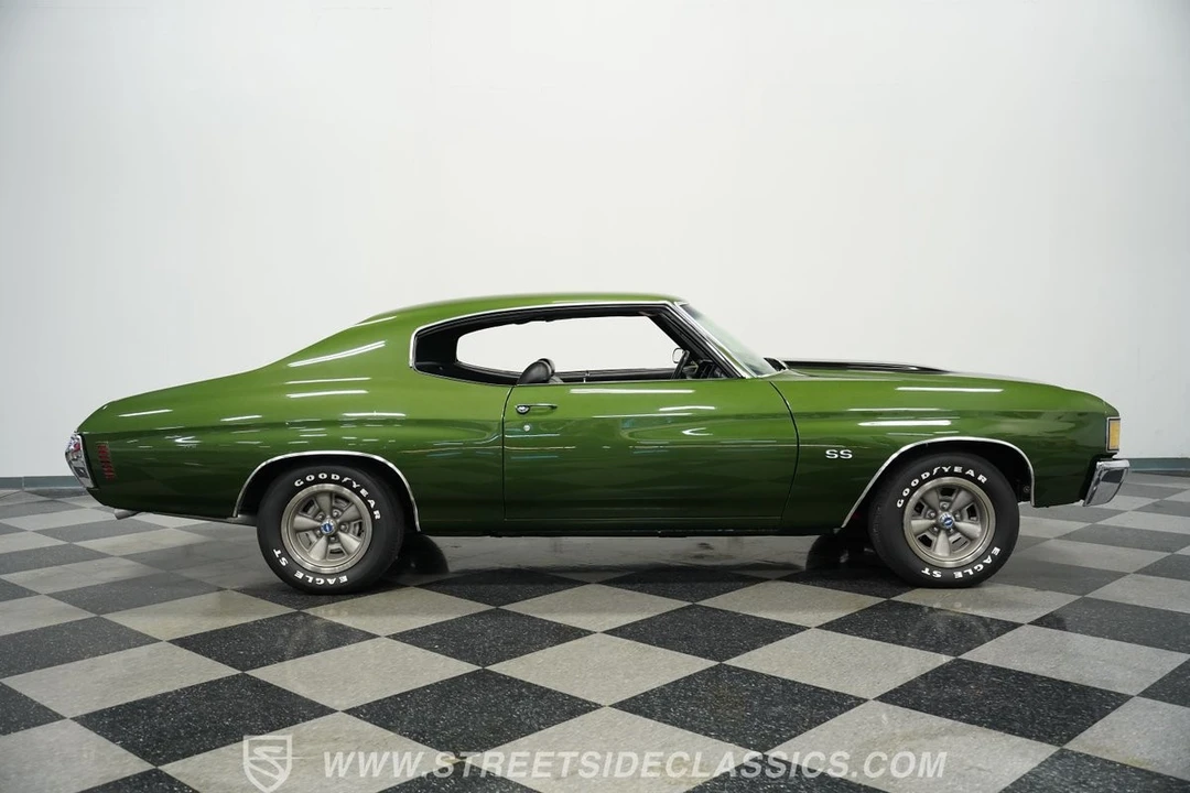 2005 Chevrolet Chevelle - Image 14 of 21