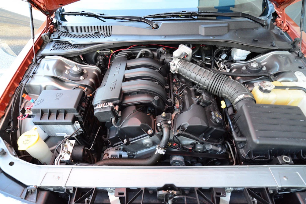 2005 Dodge Magnum 2nd Gen Wagon - Image 3 of 5