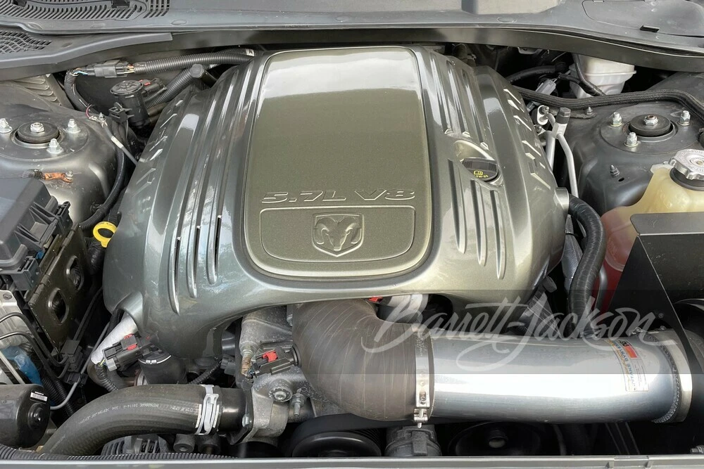 2005 Dodge Magnum 2nd Gen Wagon - Image 7 of 10