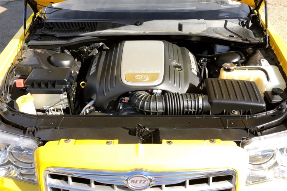 2005 Dodge Magnum 2nd Gen Wagon - Image 3 of 5