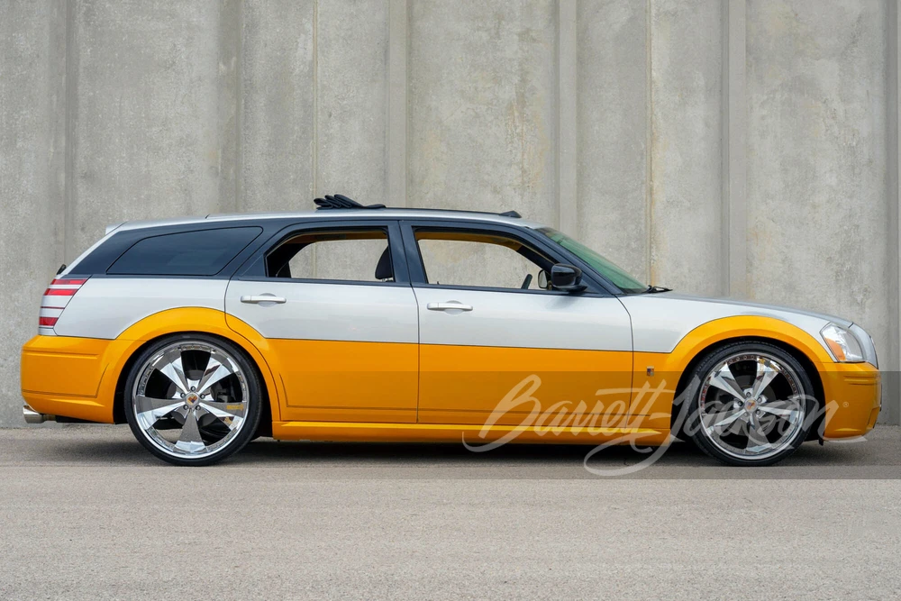 2005 Dodge Magnum 2nd Gen Wagon - Image 14 of 14