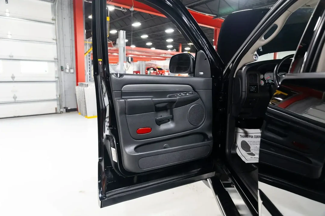 2005 Dodge Ram SRT-10 3rd Gen - Image 27 of 31