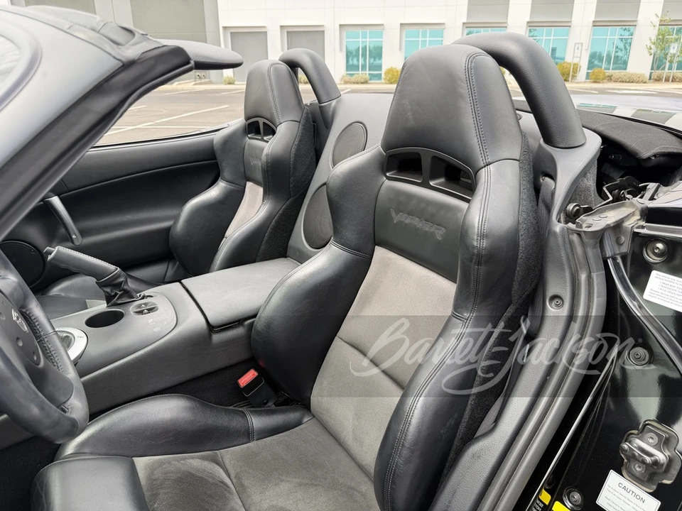 2005 Dodge Viper 3rd Gen - Image 10 of 23