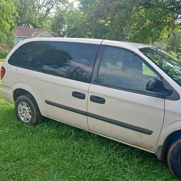 2005 Dodge Caravan LE Minivan
