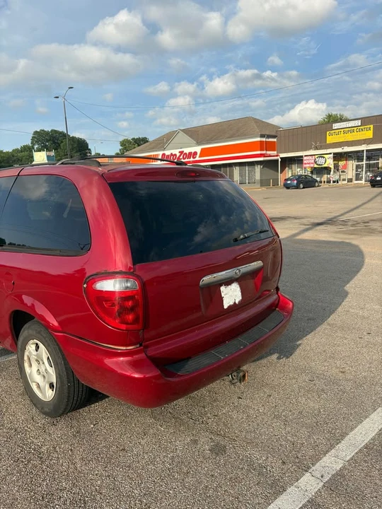 2005 Dodge Caravan - Image 3 of 4
