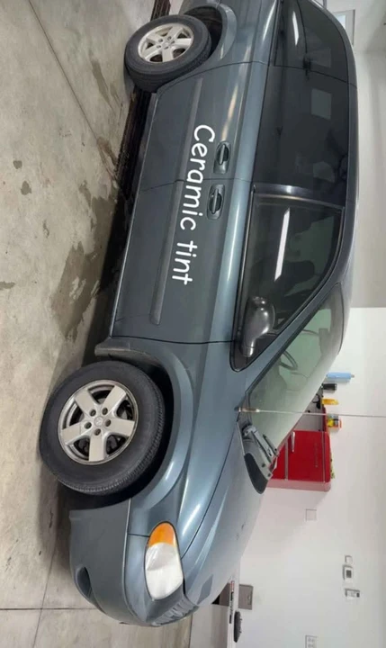 2005 Dodge Caravan - Image 9 of 9