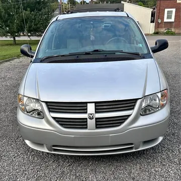 2005 Dodge Caravan SE Minivan 4D