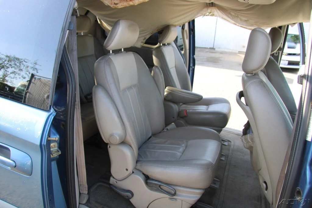 2005 Dodge Caravan - Image 21 of 21